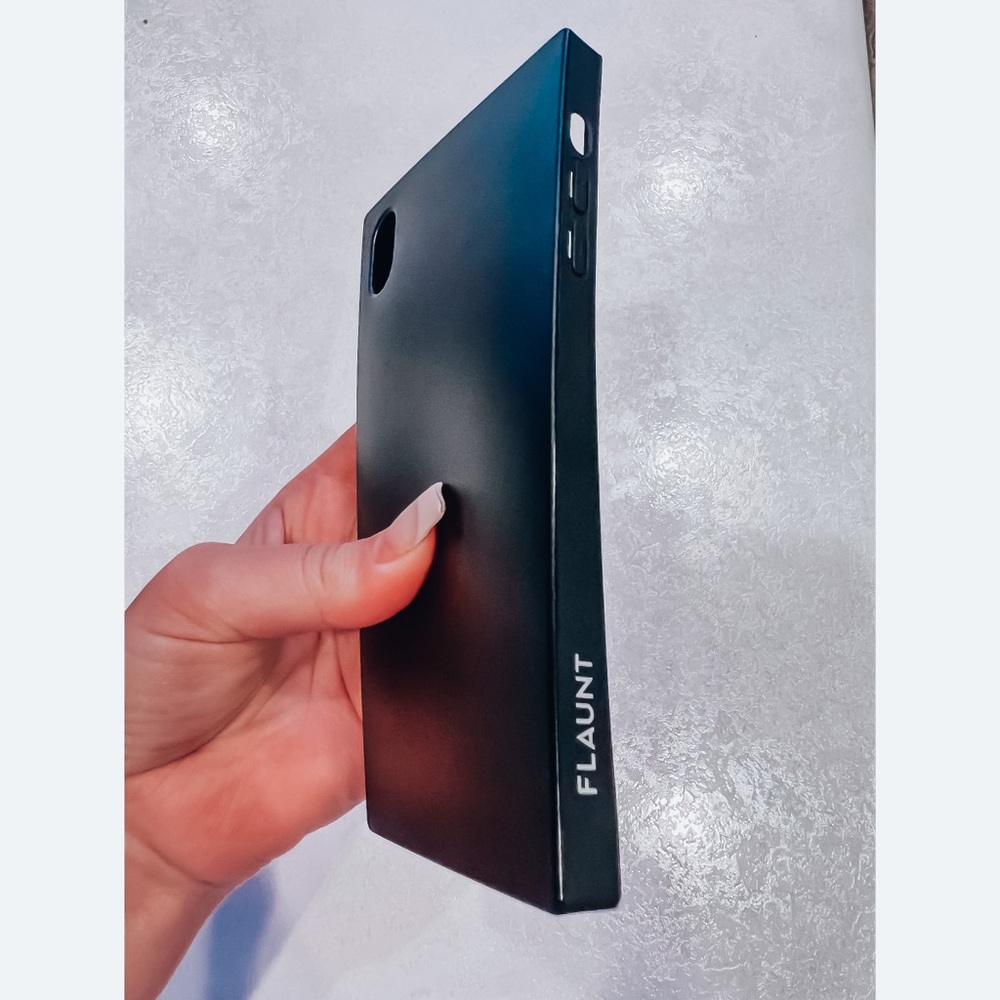 Flaunt Matte Black iPhone XR case
